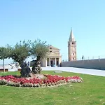 Riviera Hotel