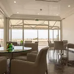 Riviera מלון 3*