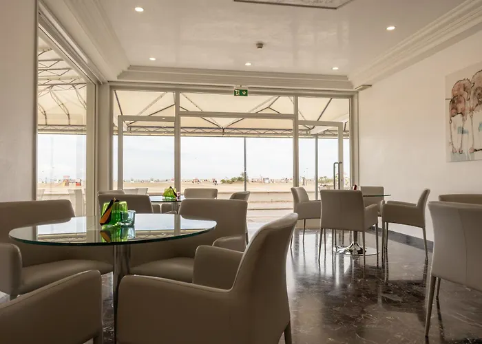 Riviera Szálloda 3*